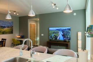 Bright Modern Stylish Condo in heart of Downtown (Center) - Whitehorse - 4
