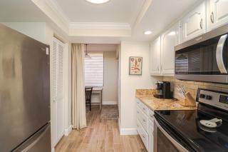 Barefoot Trace 103 - 4