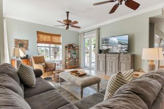 Periwinkle Paradise - Navarre - 8