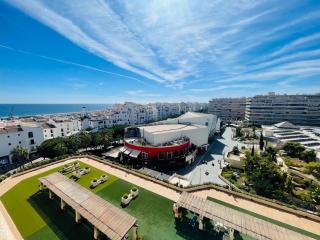 SOLGUEST APARTAMENTO PUERTO BANUS, MARBELLA vistas espectaculares!! - Marbella - 0