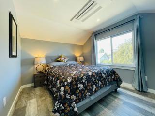 Green Lake 1st Line Home B with Central Air Conditioners - 2