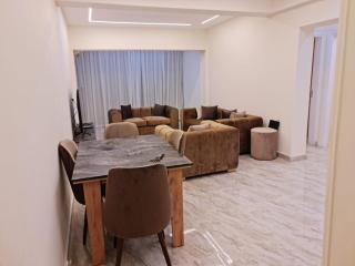 شقه فندقية رائعه امام سيتى ستارز بمدينه نصر2 - 3