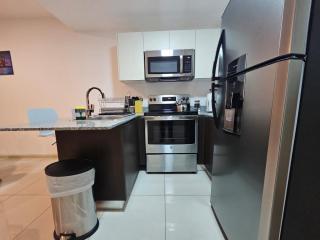 Charming Retreat Heredia: Your Home Away from Home - Heredia - 9