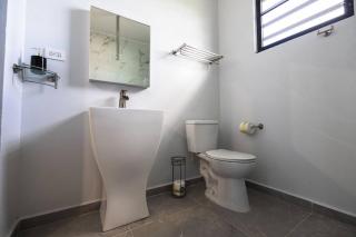 Lux Ramey Cir D 2 king bed w/Wi-Fi near airport. - Aguadilla - 4