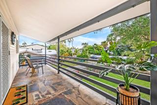 Baroalba Pool House - Sprawling Tropical Escape - 5