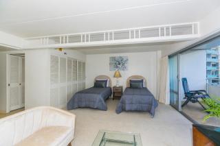 Ilikai Tower 517 - 6
