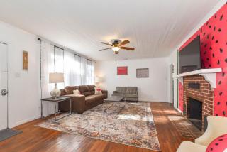 Summertime Home For 8, Fast Ev ChargerPets Fenced Yard - Richmond Hill - 3
