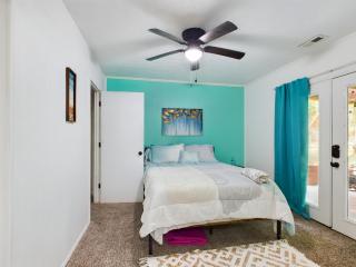 Pine Forest Zen Cottage - 10 min to Fort Bragg - Fayetteville - 8