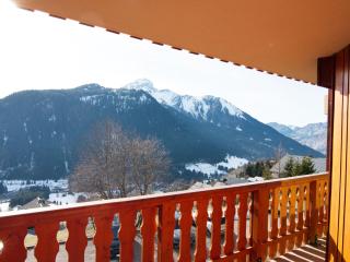 Appartement 2 pièces, 4 personnes, balcon, parking - FR-1-676-86 - 1