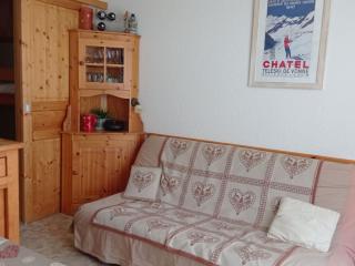 Charmant 2 Pièces avec Terrasse, Proche Navettes et Jardins d'Enfants, Quartier Calme - FR-1-676-155 - Châtel - 8