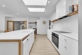 The Family Beachside Escape by Ready Set Stay - HOUSE - Rosebud - 7