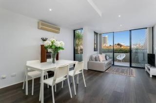 WILL1 - Stylish 2-Bed 2-Bath Oasis in Crows Nest Village - Sydney - 0