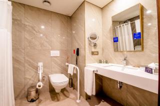 Doubletree By Hilton Antalya City Centre - Antalya - 3