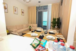 Elite 1BR Apartment - Modern Stay in Al Reem, Near Reem Mall - 3