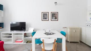 Italianway Easy - Sardegna 40 - Milan - 1