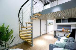 A104 Bright Modern Loft - 0