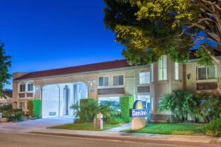 Days Inn by Wyndham Near City Of Hope - Duarte - 0