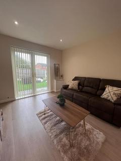 Pinfold Court Apartments - Knowsley - 1