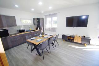 Villa with private pool in village Šišan - Šišan - 7