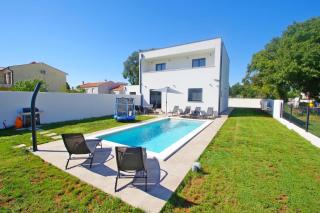 Villa with private pool in village Šišan - Šišan - 5