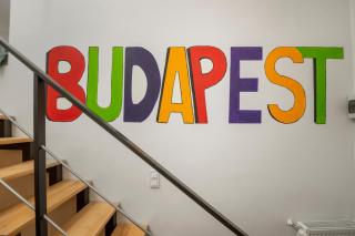 Colourful apartments in the party district - Budapest - 9
