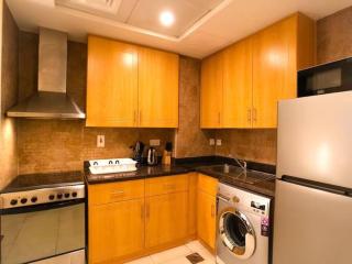 StoneTree - Lovely Studio in Goldcrest View 1 - 2
