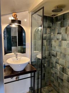 Monoambiente en zona residencial - 1