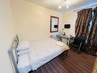 Aron Guest House - Stadtteil Ealing - 0