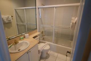 Castle PH15 Spacious Penthouse with Balcony, Beach Access, Pool, Tennis, Free Parking - Miami Beach - 3