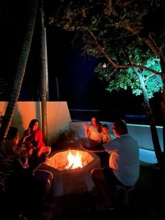 Confortável casa a beira mar c/ jardim pé na areia e área de churrasqueira - Ubatuba - 5