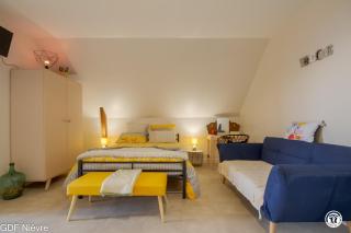 Les Volets Bleus - 8