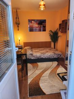 Studio 7A Cozy affordable central oasis - 3