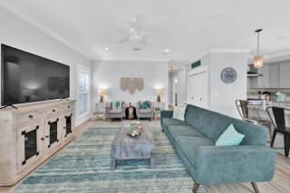 Sea Suite - Large hot tub with an easy walk to the beach - Santa Rosa Beach - 1