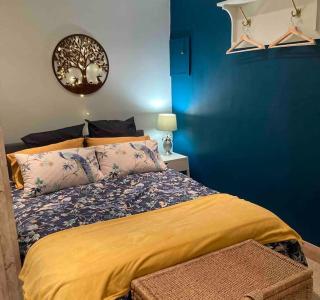 The Hideaway at Peacock Farm - Bottesford - 0