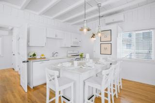 Newport Beach Cottage B - 5