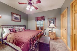 Cozy Cub Cabin - 3