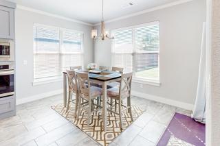 Life is Good on 18th Street - 4