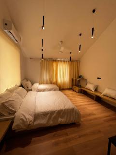 The Holiday Home - Srinagar - 9
