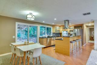 Lake Oswego Home with Covered Patio Near Portland! - Lake Oswego - 2