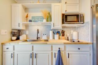 Chincoteague Apartment with Deck Walk to Waterfront - Chincoteague - 4