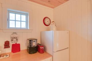 Beachfront Brooklin Studio with Private Balcony! - 3