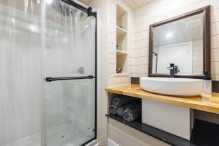 Jasper tiny home with private hottub - Apple Valley - 1