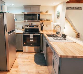 Newly Renovated & Furnished Condo, Only 3 min to Sunday River! - 9