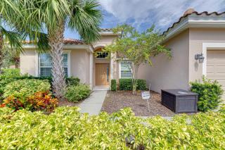 #350-Stunning Villa with Modern Decor, West Facing Pool Overlooking Private Conservation Land - Davenport - 7
