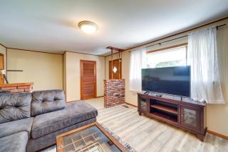 Pet-Friendly Bixby Getaway with Deck! - - 0