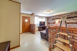 Pet-Friendly Bixby Getaway with Deck! - - 7