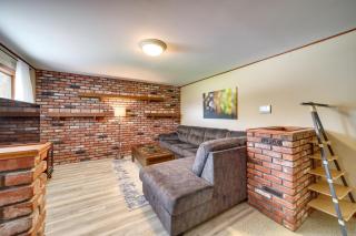 Pet-Friendly Bixby Getaway with Deck! - - 6