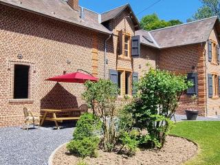 Maison indépendante en lisière de bois avec jardin, vélos, baby-foot et cheminée près de Paris. - FR-1-532-20 - - 0