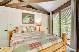 Jasper Hideaway with Spacious Deck and Community Pool - Jasper - 1