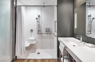 AC Hotel by Marriott Miami Aventura - 3